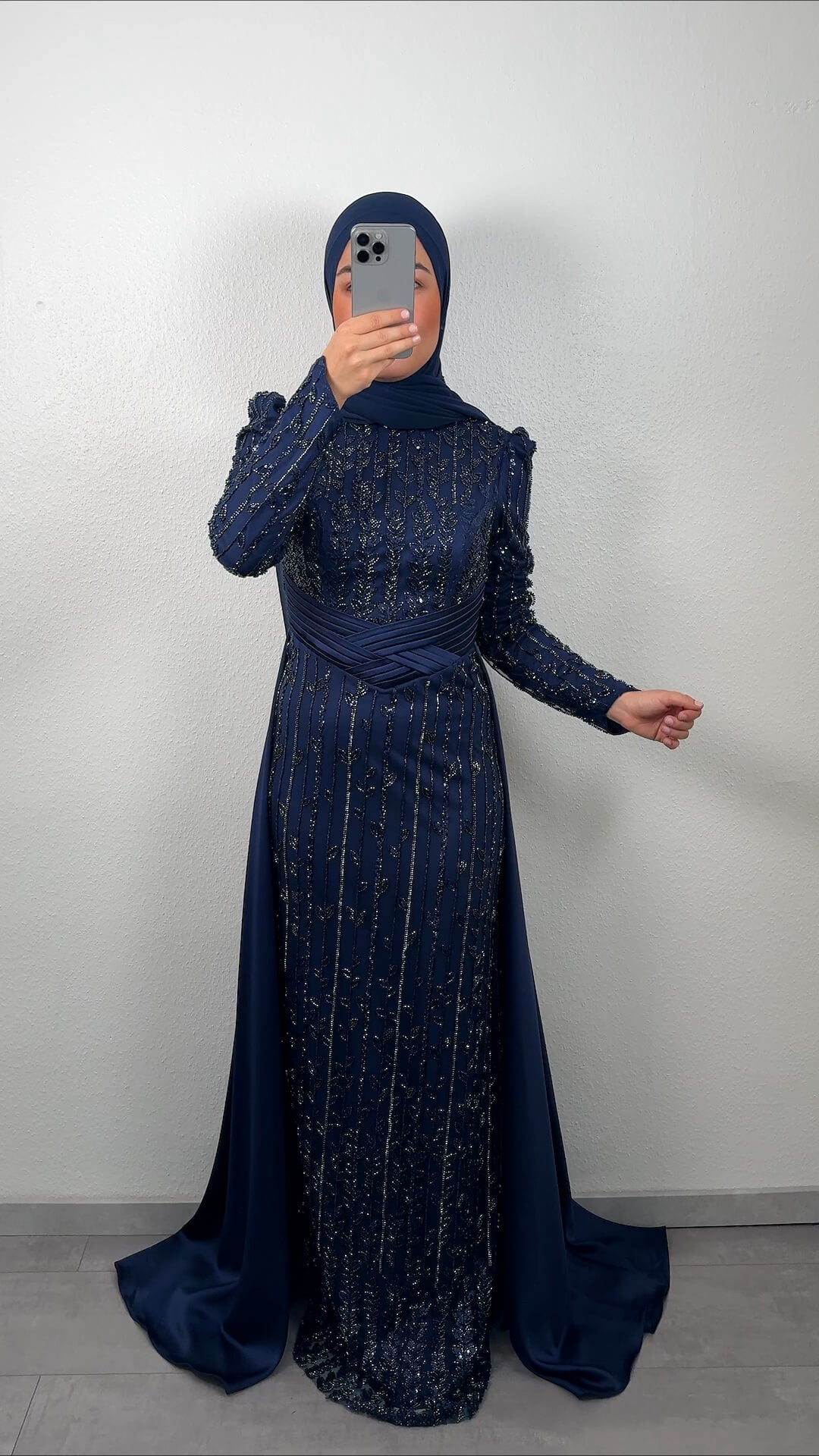 Lale Exclusive evening dress dark blue