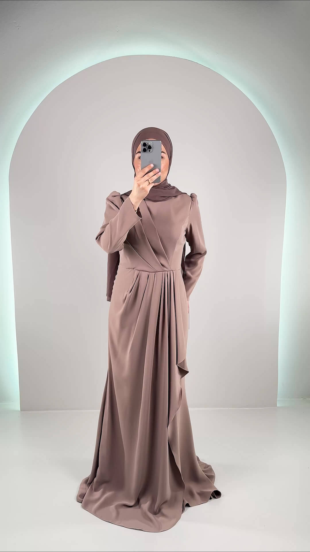 Valeria Abendkleid Taupe